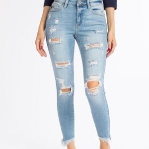 5/26" light wash KanCan distressed jeans